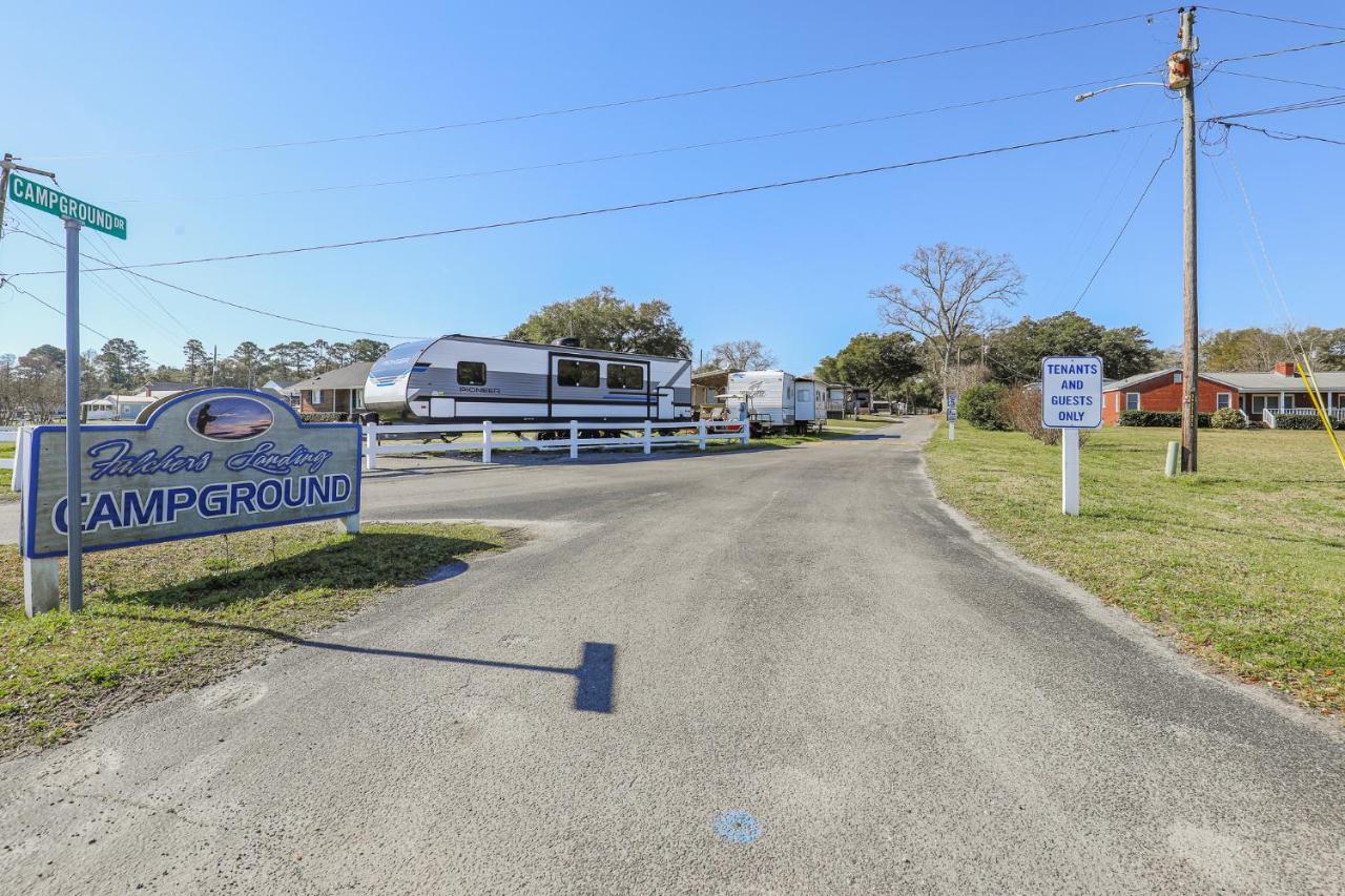 Spacious Home With Waterfront View-Welcome Pets Sneads Ferry Exteriör bild